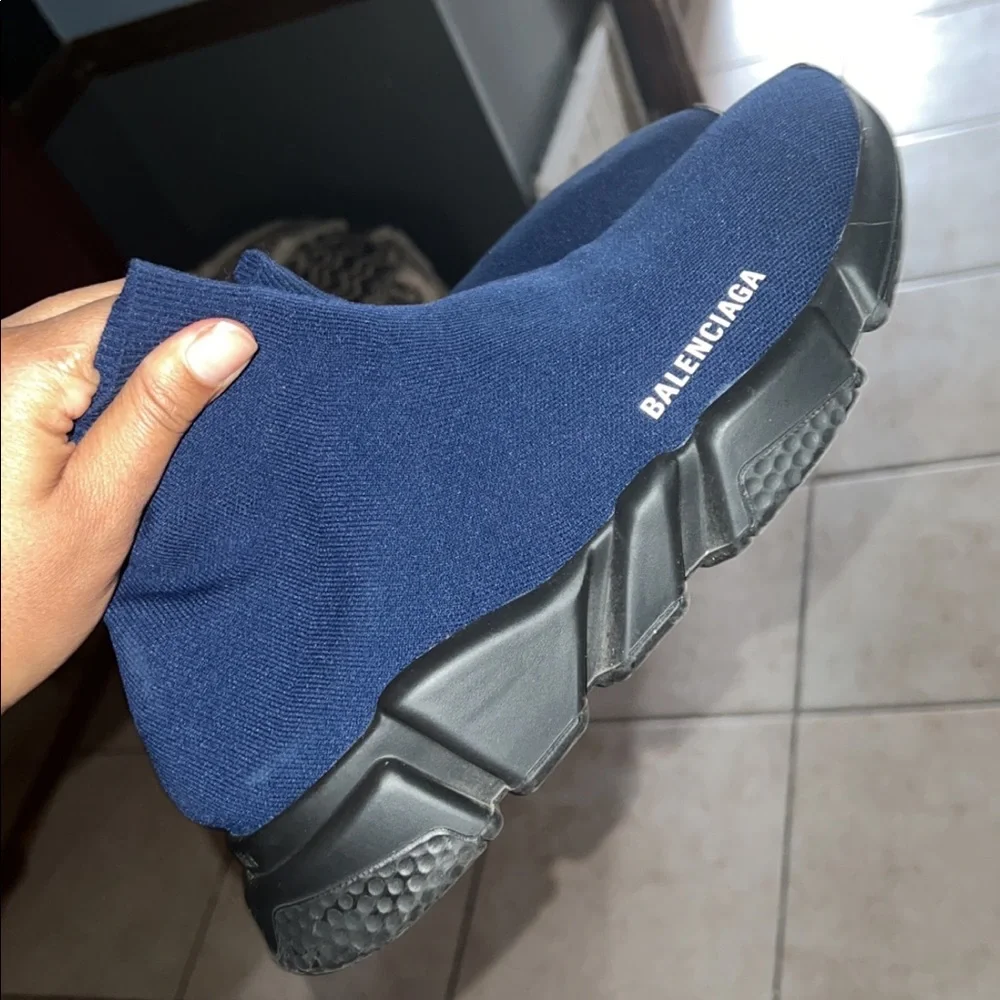 Shoes - Picture 1 of 2